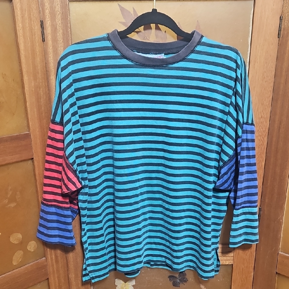 Vintage Blue and Red Short Sleeve Tee with Asymmetrical Design